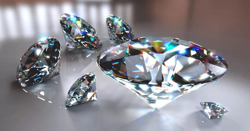 các viên hột xoàn được gia công tỉ mỉ