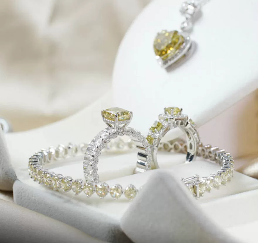 trang sức kim cương nhân tạo ngày càng được nhiều người đón nhận