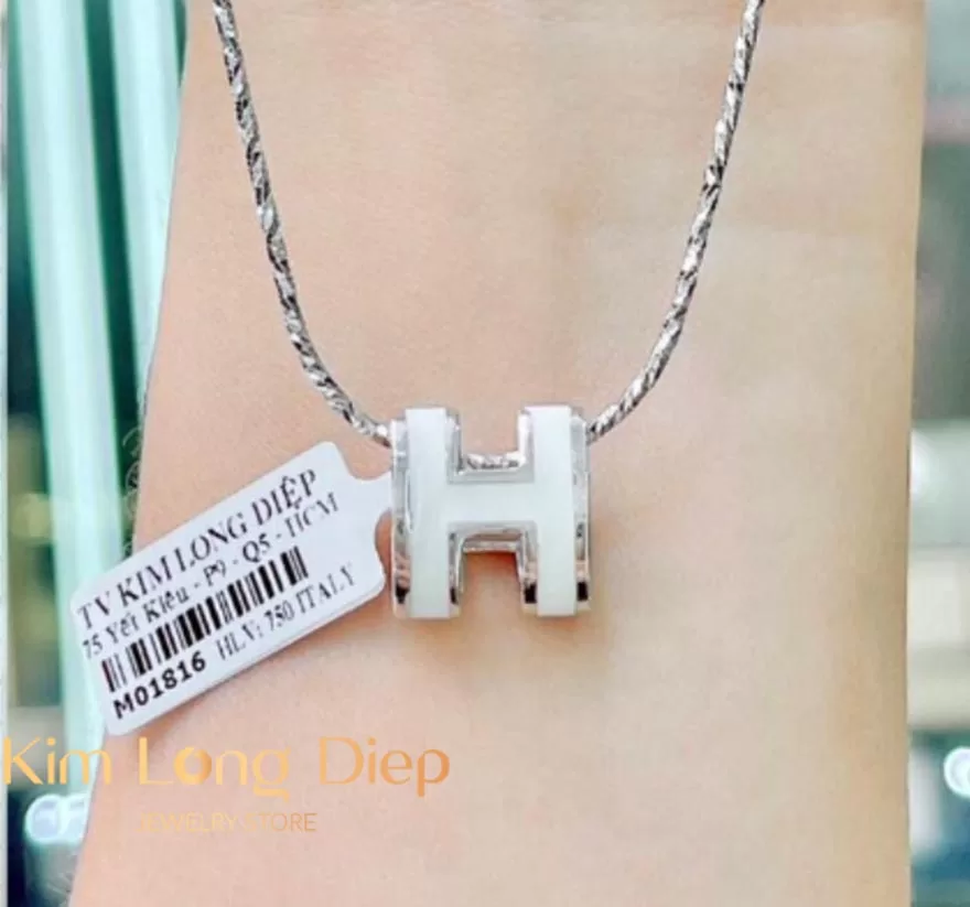 thiết kế mặt dây chuyền vàng Ý chữ H ấn tượng