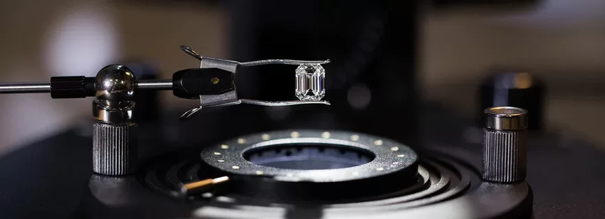 dùng kim cương cắt kim cương được sử dụng từ xưa đến nay