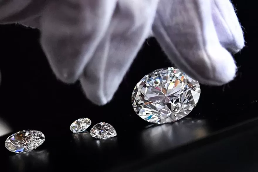 Địa điểm mua kim cương nhân tạo chất lượng, uy tín