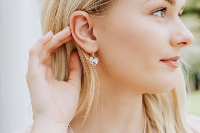 Cách phân biệt vàng trắng và bạc chi tiết, chính xác nhất