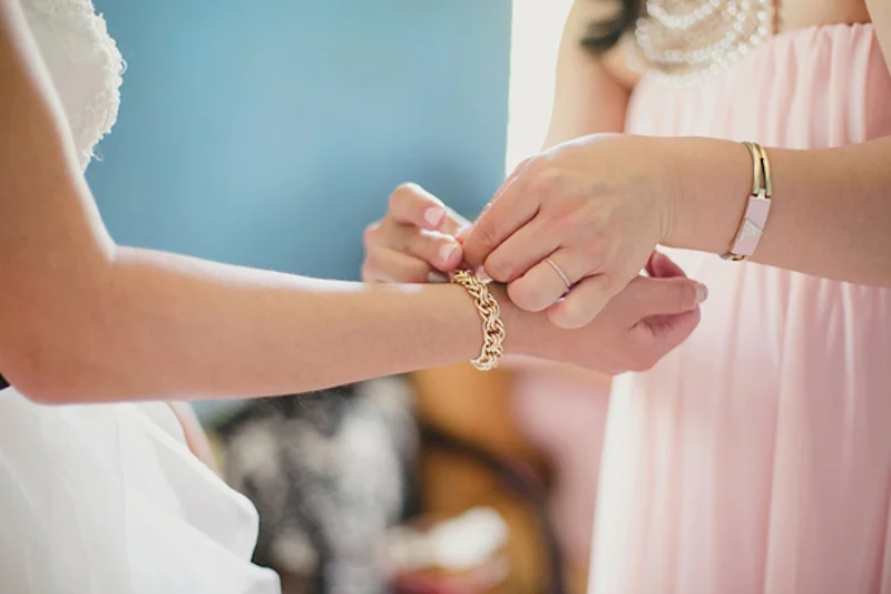 Thời gian trao quà tặng cưới phụ thuộc vào từng truyền thống gia đình