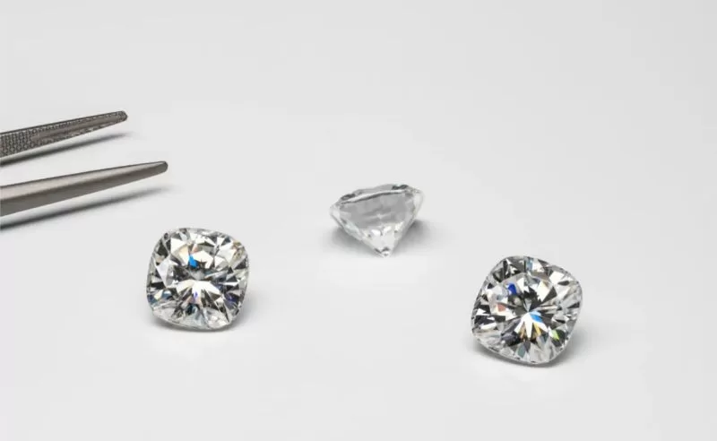 carat dựa trên hình dạng kim cương 5 ly