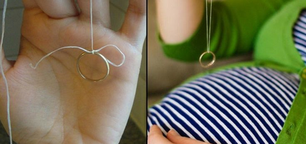 Quấn sợi dây vào chiếc nhẫn cưới
