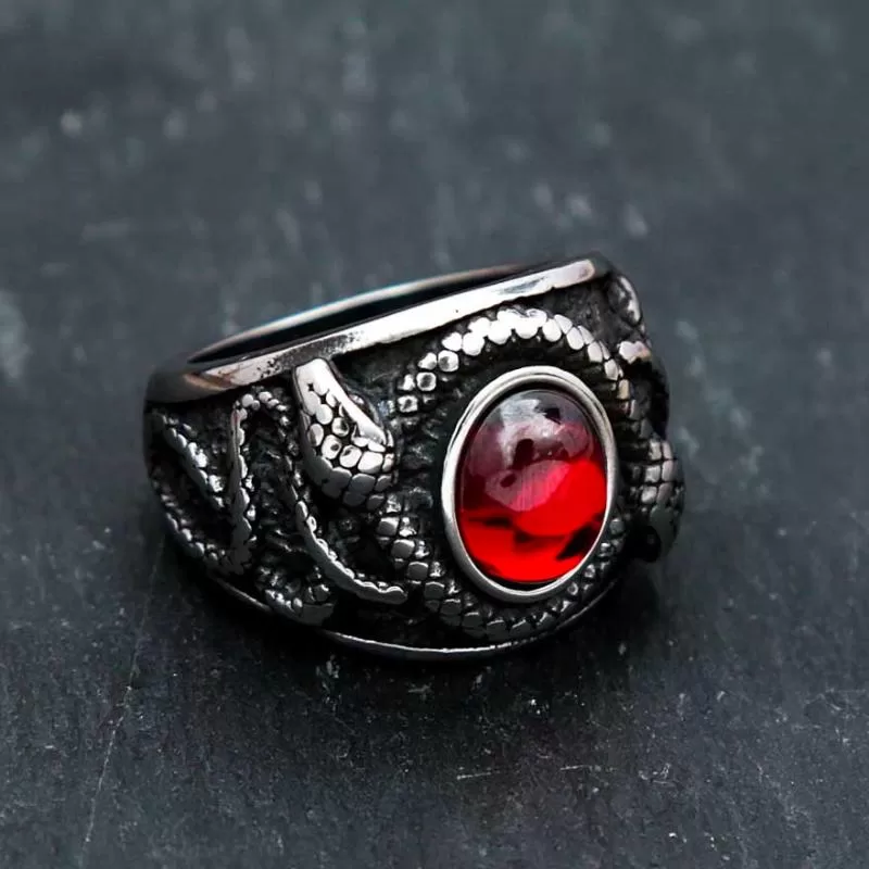 hình tượng rắn được xem là tương khắc với mệnh thủy