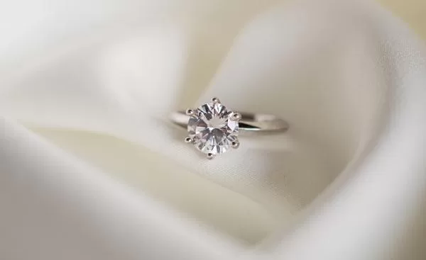 Vàng trắng là gì?