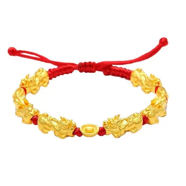 Cách đeo vòng tỳ hưu bằng vàng