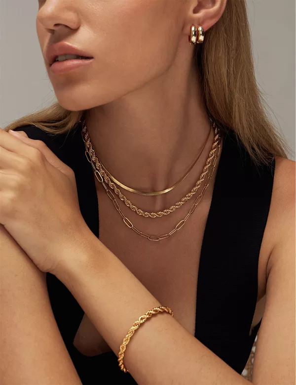 Dây chuyền nhiều lớp ấn tượng